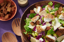 EVERYTHING<br />
CRUSTED COD<br />
CAESAR SALAD